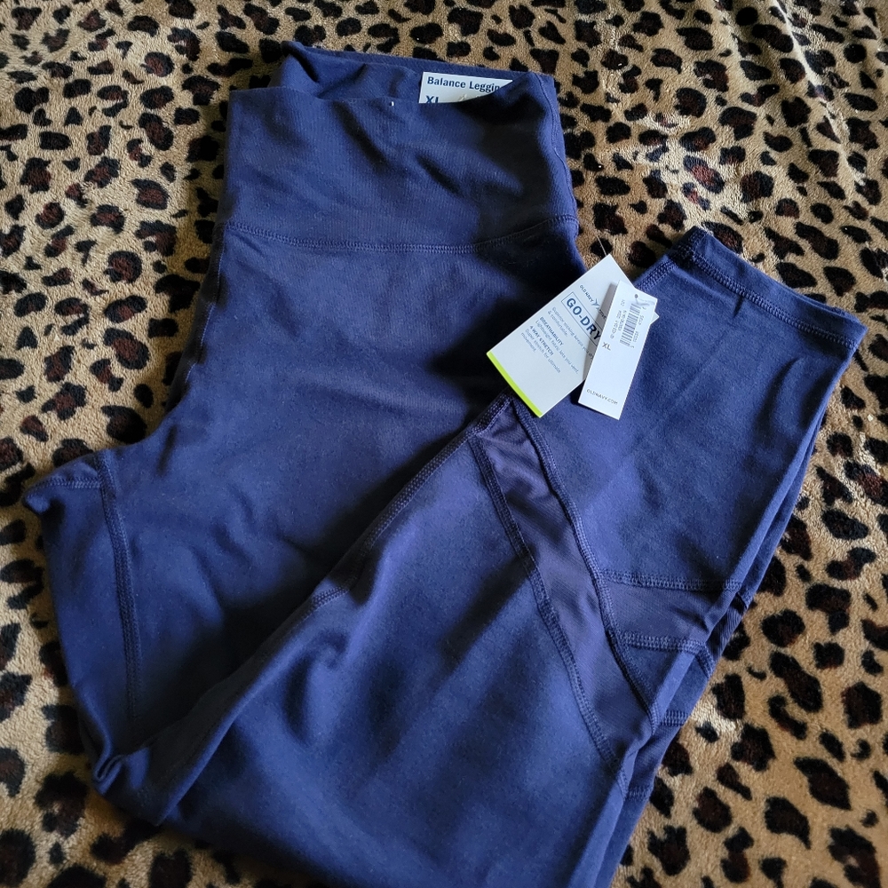XL Old Navy Balance leggings -- NWT